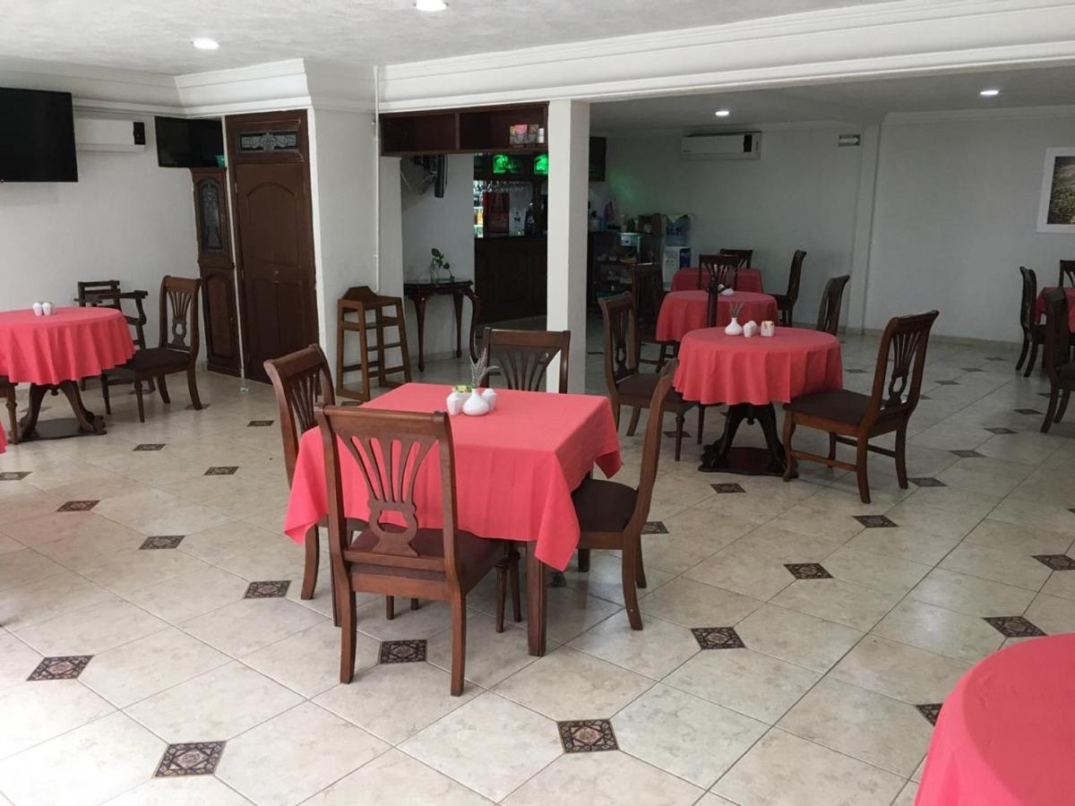 Hotel Casino Plaza Guadalajara Bagian luar foto