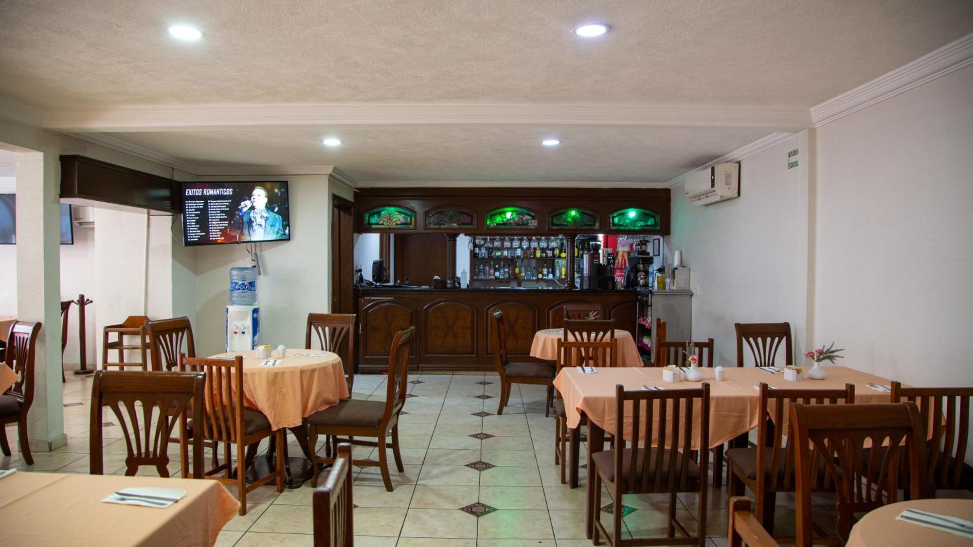 Hotel Casino Plaza Guadalajara Bagian luar foto