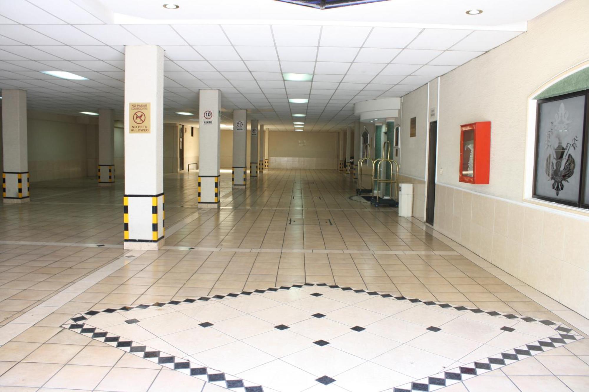 Hotel Casino Plaza Guadalajara Bagian luar foto